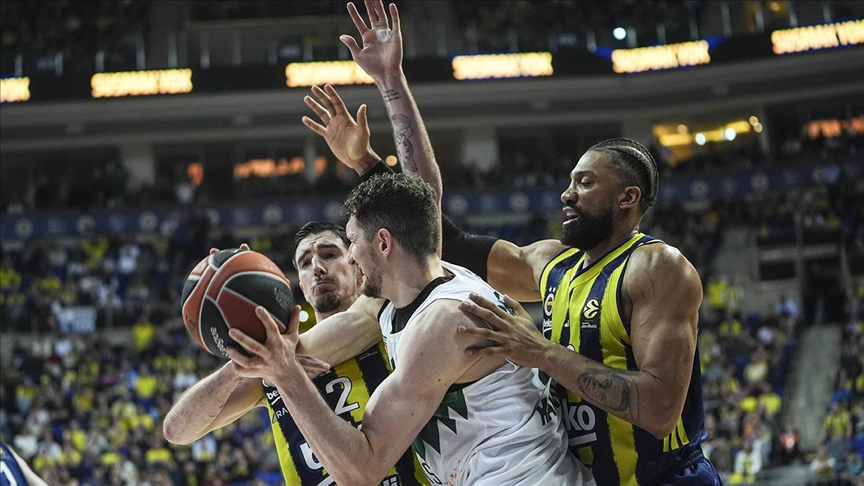 Fenerbahçe Beko, Zalgiris'e 92-82 yenildi