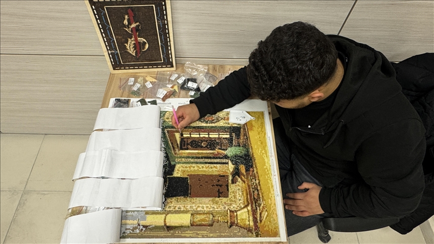 Suça yönelmelerini önlemek için çocukları sanatla buluşturuyorlar