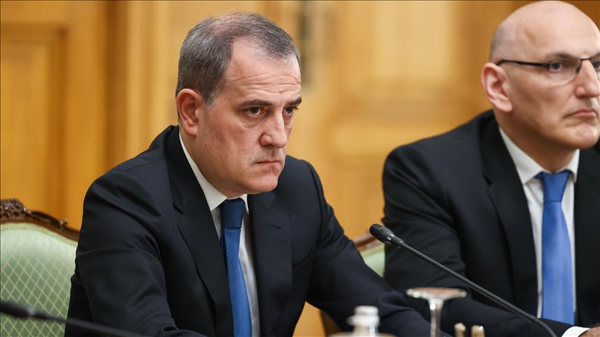 Azerbaijan, Armenian foreign ministers discuss regional issues in phone call