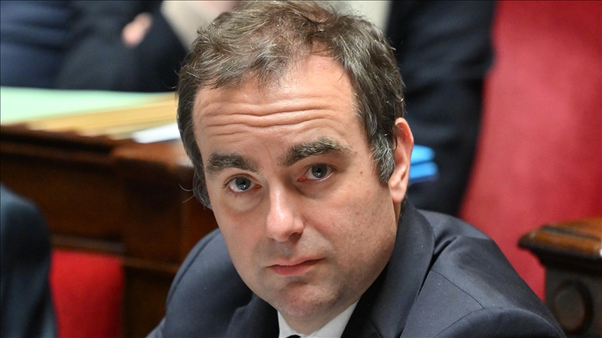 French premier flags ‘very worrying’ rise in sick leave