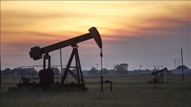 Nafta Brent sërish mbi 110 dollarë për fuçi mes frikës për furnizimin në Lindjen e Mesme