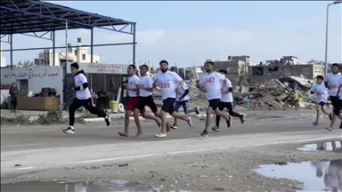 Gazze Şeridi’nde iki yıl süren İsrail saldırılarının ardından ilk kez maraton düzenlendi