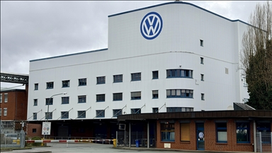 نائب ألماني: احتمال تعاون فولكسفاغن مع إسرائيل قد يورط برلين بجرائم حرب