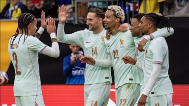 La France bat le Brésil (2-1) en amical malgré son infériorité numérique