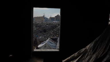 İsrail ordusu Gazze'yi ikiye ayıran "Sarı Hat" boyunca 7 yeni karakol ve 17 kilometrelik toprak bariyer inşa etti