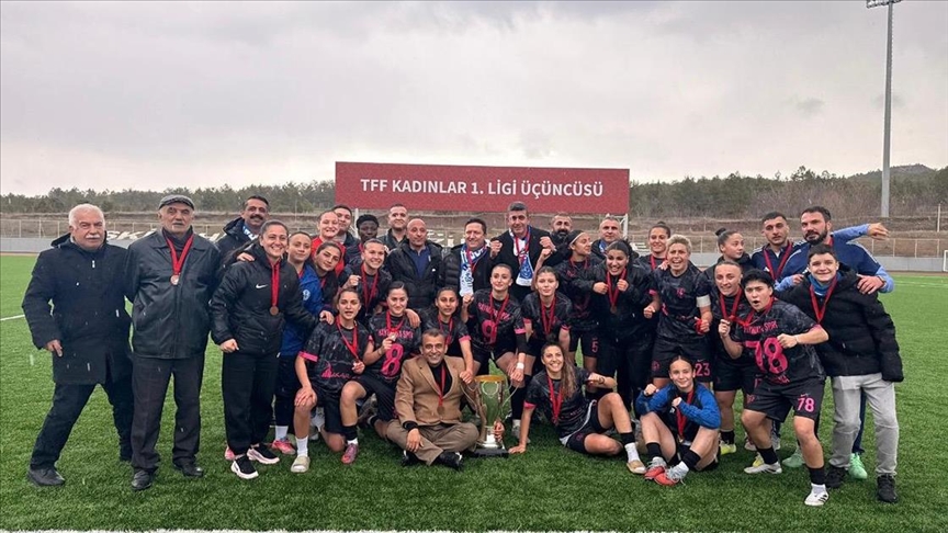 Haymana Spor'da Turkcell Kadın Futbol Süper Ligi mutluluğu