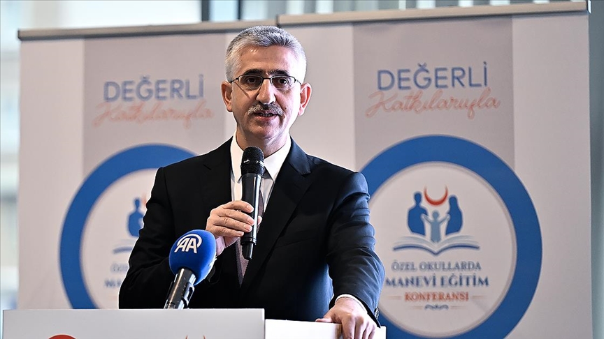 İstanbul'da "Manevi Eğitim Konferansı" düzenlendi