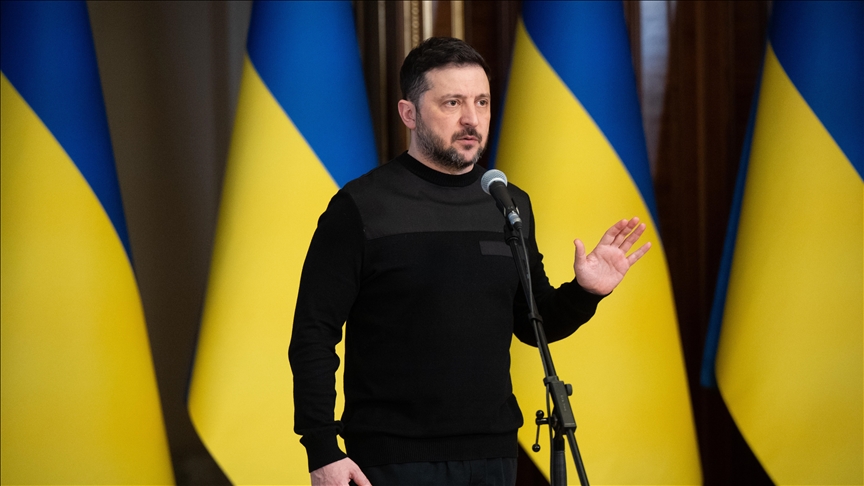 Ukraine needs 700,000 tons of fuel per month, Zelenskyy says