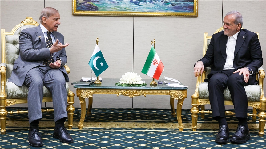 Pakistan’s premier discusses mediatory efforts with Iranian president to end Mideast conflict
