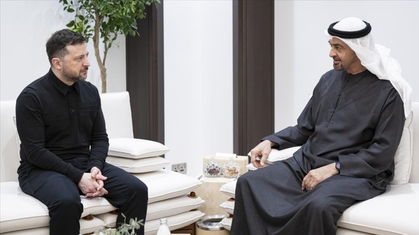 Зеленский обсудил с президентом ОАЭ безопасность, удары Ирана и ситуацию в Ормузском проливе