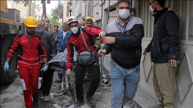 US-Israeli strike on residential areas in western Iran kills 5, injures 35: Report