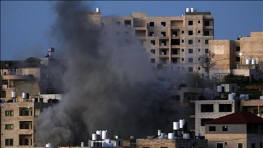 هدم عقابي جديد.. إسرائيل تفجر عمارة سكنية لعائلة شاب فلسطيني قتلته