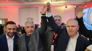 السالمي.. معلم يقود أكبر نقابة تونسية وسط تحديات وتوتر مع السلطات 