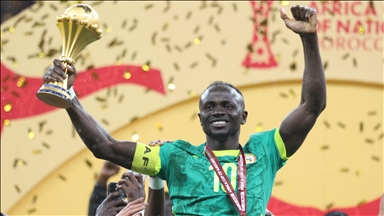 Le Sénégal présente le trophée de la CAN 2025 et organise un grand show festif au Stade de France