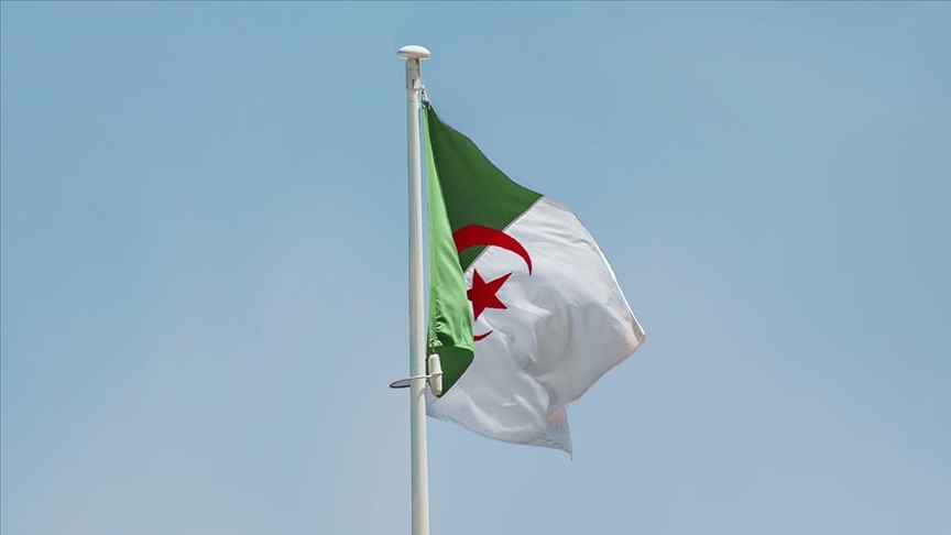 Décès de l'ancien président algérien Liamine Zéroual