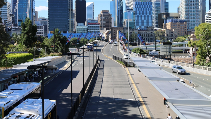 Avustralya'daki iki eyalette artan yakıt maliyetleri nedeniyle toplu taşıma hizmetleri ücretsiz olacak