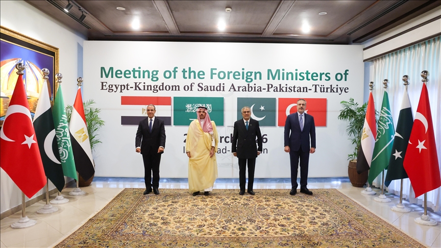 Le chef de la diplomatie turque participe à des pourparlers quadripartites à Islamabad sur les tensions au Moyen‑Orient