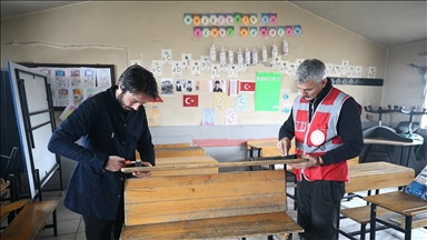 Muş'ta mobil onarım ekibi, 210 köy okulunun tadilatını yaptı