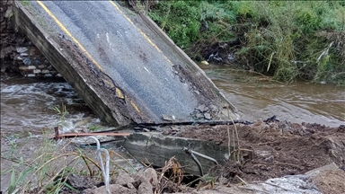 Muğla'da şiddetli yağış nedeniyle köprü çöktü