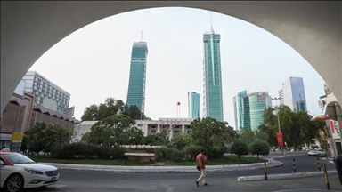 البحرين تفرض حظرا جزئيا على الحركة البحرية