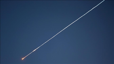 UAE tvrdi da je presretnuto 16 raketa i 42 drona iz Irana