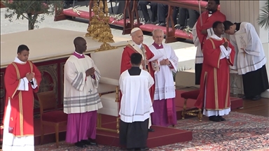 Papa'dan "barış ve silahların bırakılması" çağrısı