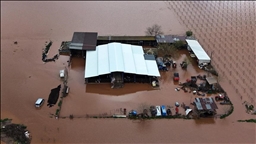 Çemê Gedîzê di ser ra avêt û zevî dan ber xwe