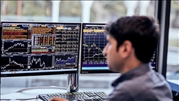 Emtia piyasalarında enerji riski ve faiz beklentileri etkili oldu