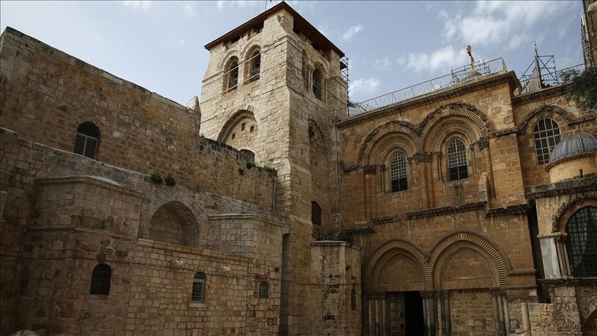 إسرائيل تسمح بصلاة محدودة في كنيسة القيامة وتواصل إغلاق الأقصى