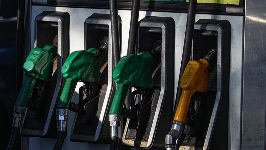 France : aides carburants jugées insuffisantes, l’exécutif prêt à renforcer le dispositif