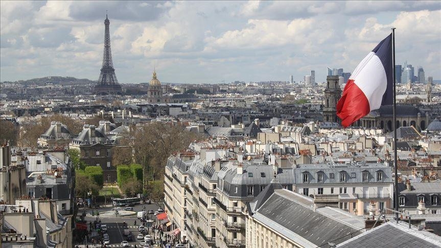 Francë, mësuesit në grevë për shkak të shkurtimit të mbi 4.000 vendeve të punës 