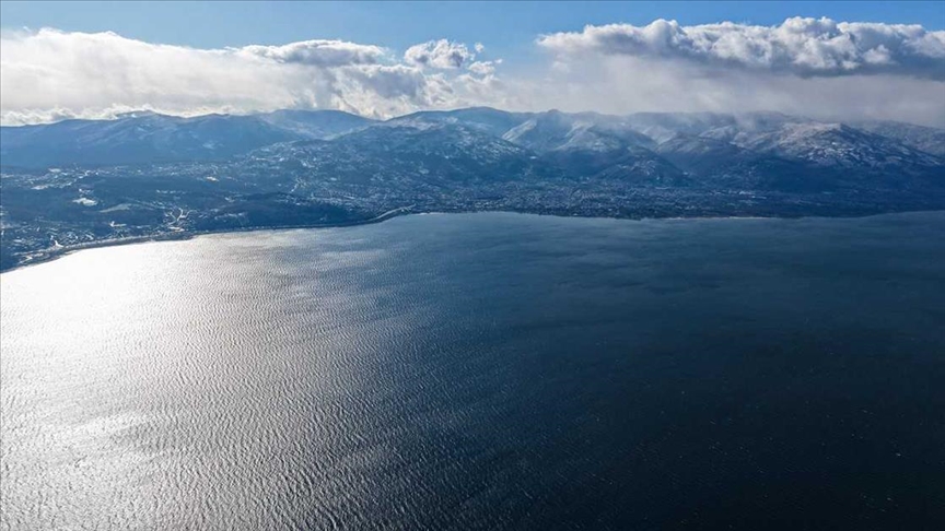 Sapanca Gölü'nün seviyesi yağışların etkisiyle 4 günde 18 santimetre arttı