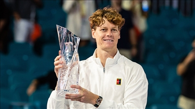 İtalyan tenisçi Jannik Sinner, Miami Açık'ta şampiyon oldu