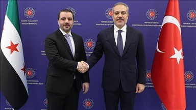 فيدان يبحث مع نظيره السوري تطورات الحرب في المنطقة