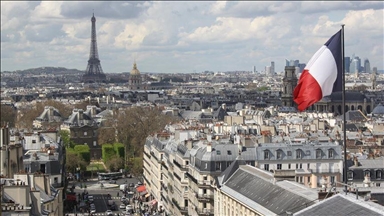 Francë, mësuesit në grevë për shkak të shkurtimit të mbi 4.000 vendeve të punës 