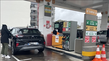 France may extend fuel aid for transport firms if price surge persists