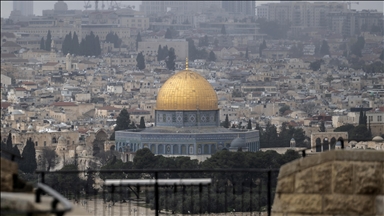 İsrail, Kıyamet Kilisesi'nde kısıtlı ibadete izin verirken Mescid-i Aksa'ya giriş yasağının sürdüğünü duyurdu