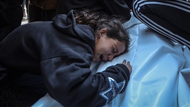 İsrail'in Gazze'ye düzenlediği hava saldırısında 3 Filistinli hayatını kaybetti