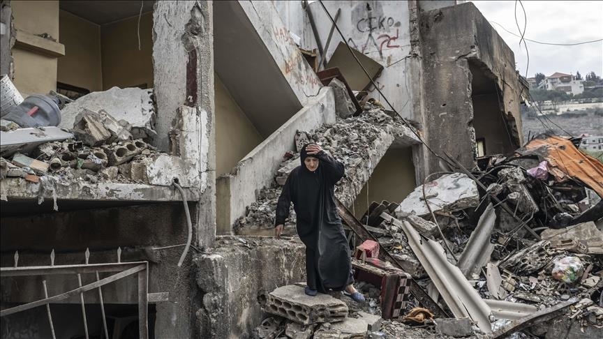 قتل ونزوح وشلل اقتصادي.. عدوان إسرائيل يفاقم معاناة اللبنانيين