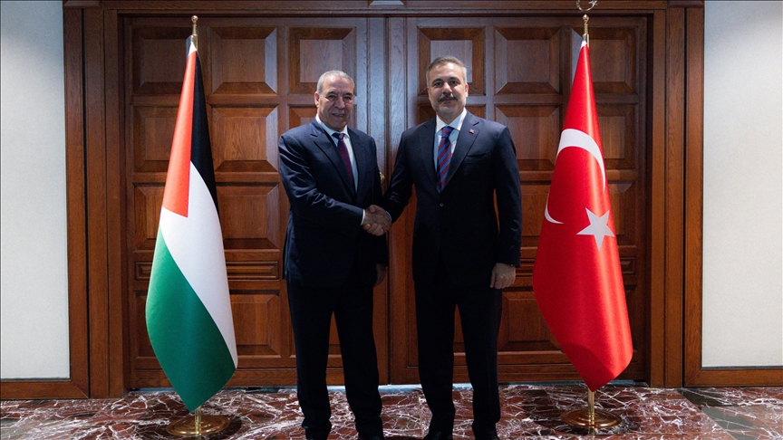 Kryediplomati turk Fidan takohet me zv presidentin palestinez në Ankara