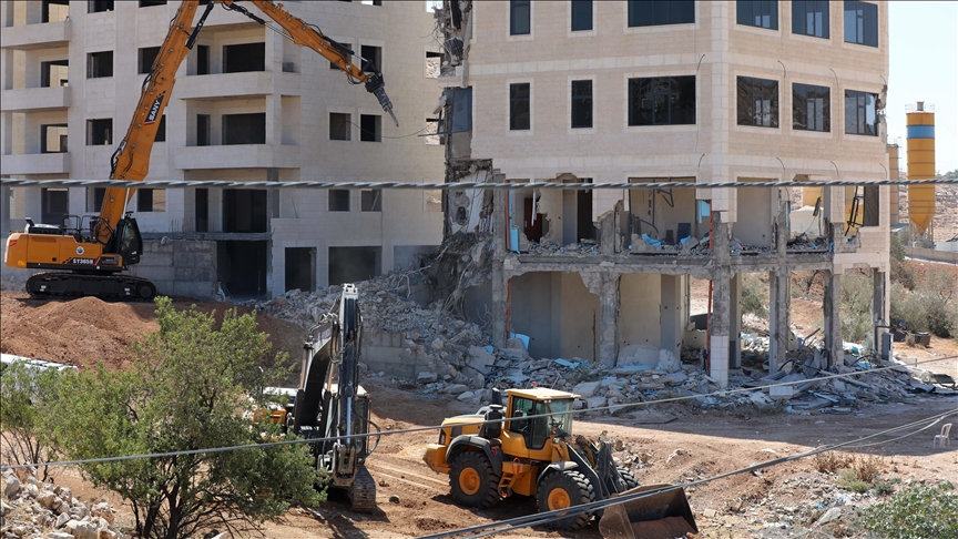 Israel demolishes 2 Palestinian houses in occupied East Jerusalem