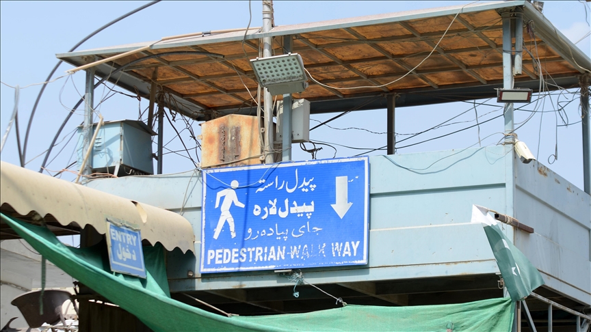 Pakistan reopens key border crossing with Afghanistan