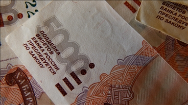 Putin produžio obavezu plaćanja u rubljama za strane kupce gasa do 1. jula