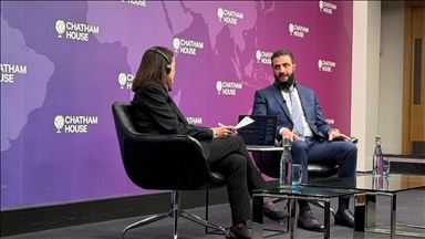 Syrian president says Damascus seeks to stay out of war