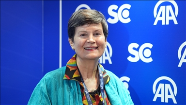 Profesör Snow, "belirsizlik ve kaos" ortamında iletişimin rolüne dikkati çekti