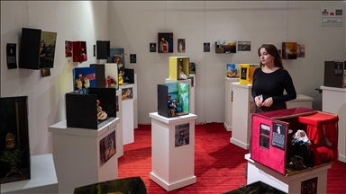 Ünlü sanat eserleri atık malzemelerle oyuncaklara dönüştü