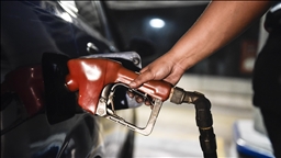 US average gasoline price tops $4 per gallon for first time since 2022