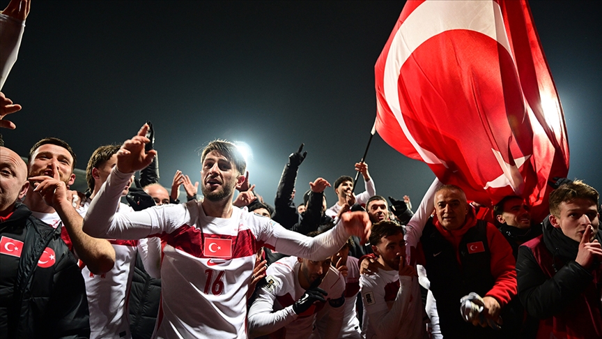 Dünya Kupası'na katılma hakkı kazanan A Milli Takımı'na tebrik mesajları