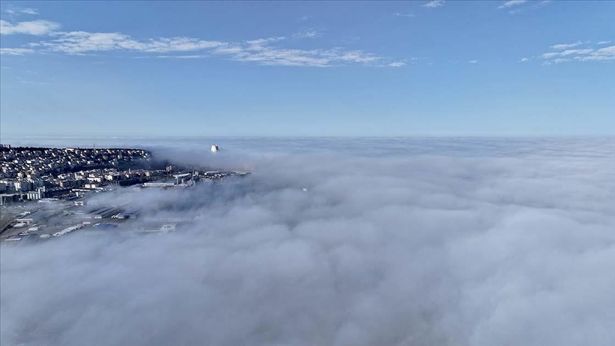 Karadeniz'in üzerini kaplayan "sis denizi" dronla görüntülendi