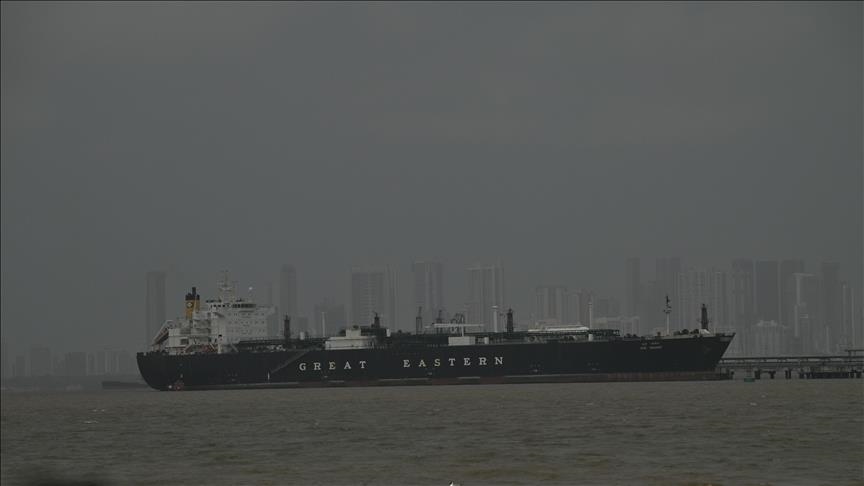 Certains navires autorisés à transiter par le détroit d’Ormuz malgré un commerce maritime limité